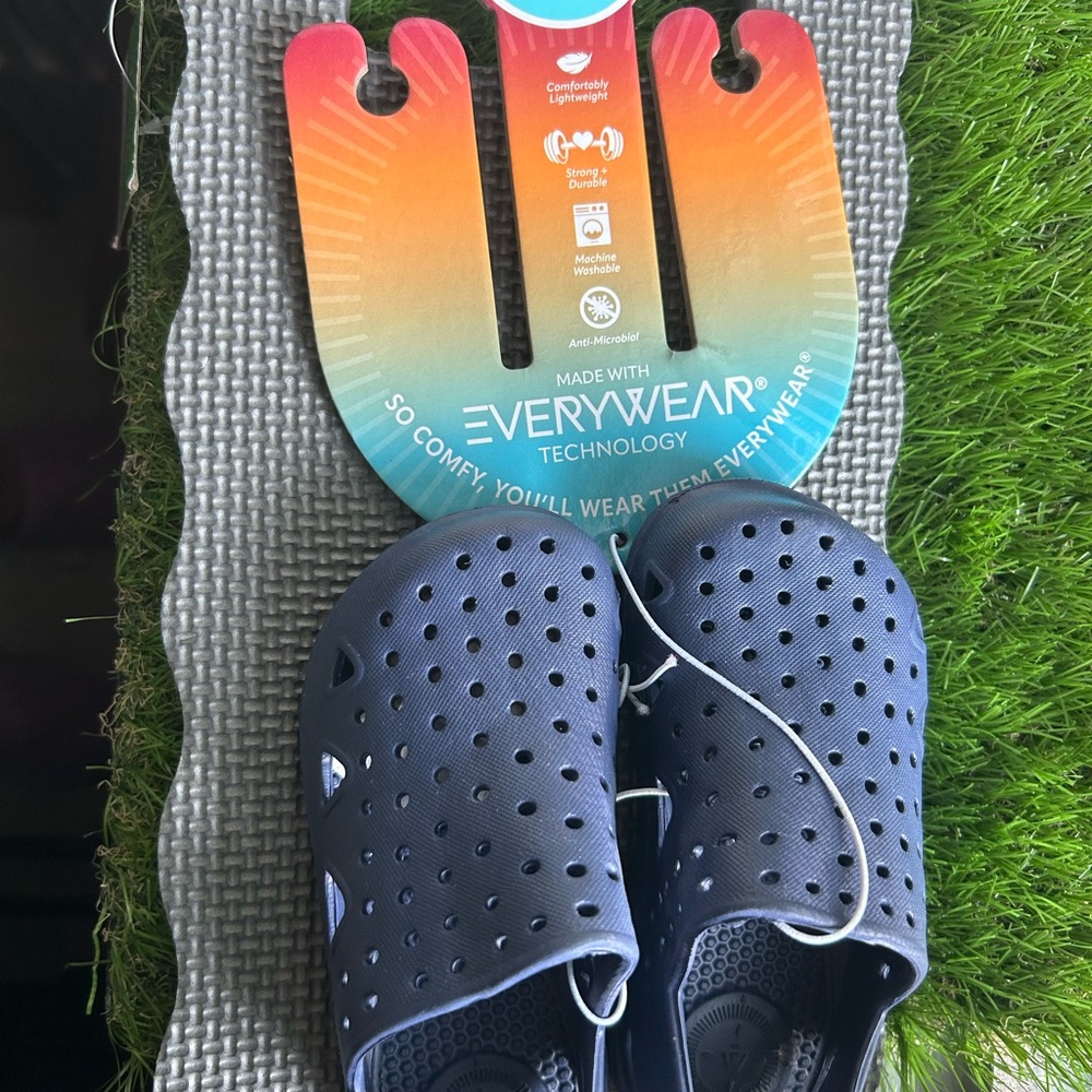 Kids Totes Sandals - Picture 6 of 6